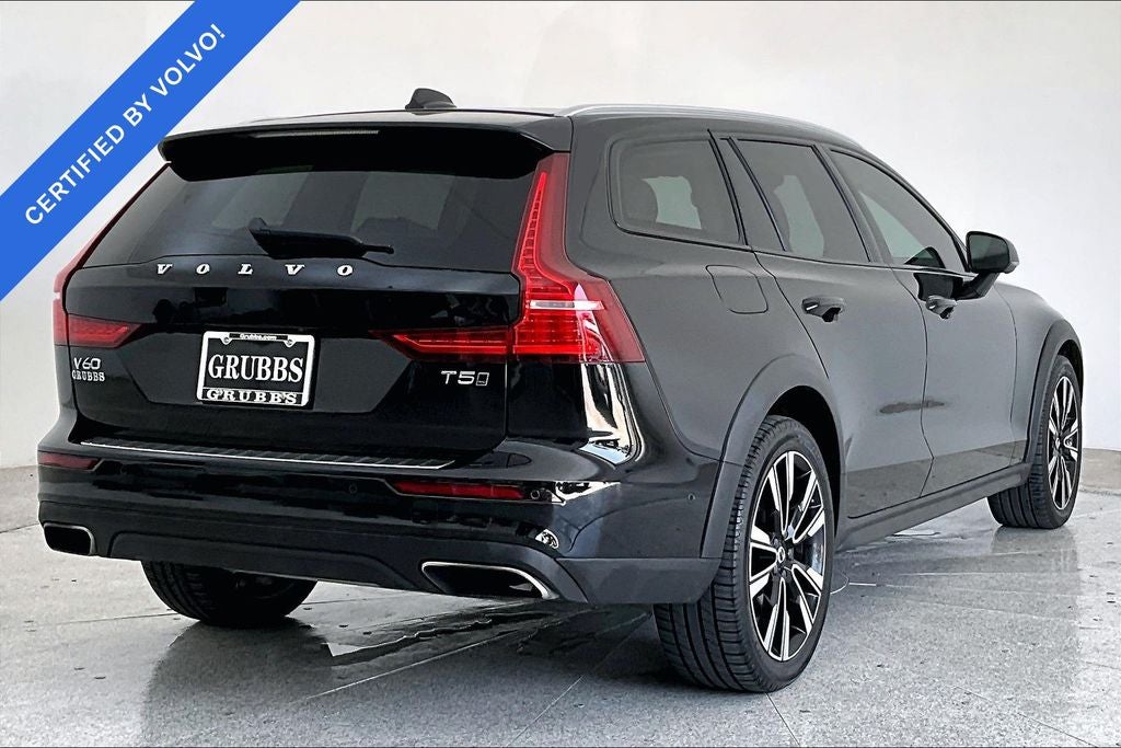 2022 Volvo V60 Cross Country T5 AWD