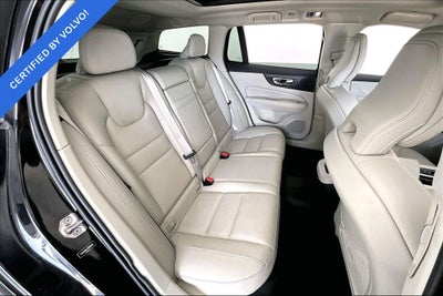 2022 Volvo V60 Cross Country T5 AWD