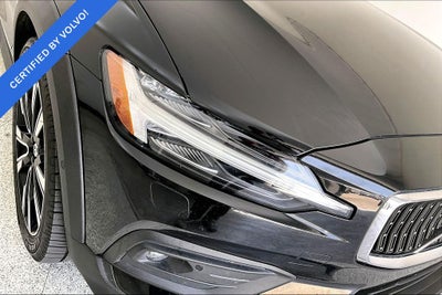 2022 Volvo V60 Cross Country T5 AWD
