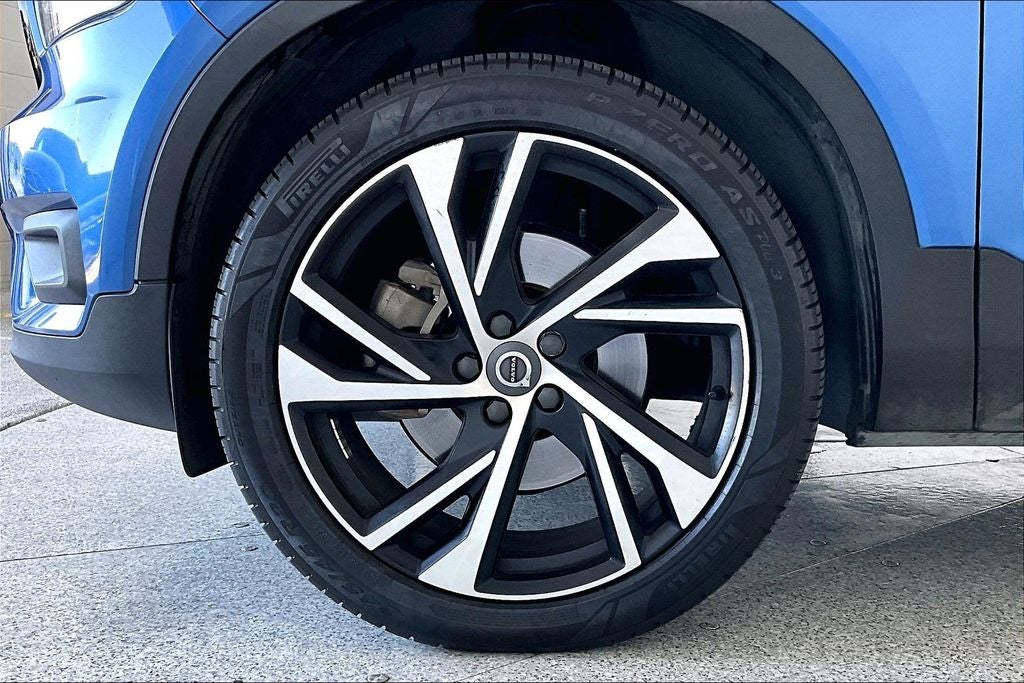 2020 Volvo XC40 R-Design