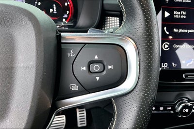2020 Volvo XC40 R-Design