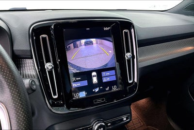 2020 Volvo XC40 R-Design