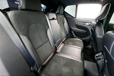 2020 Volvo XC40 R-Design