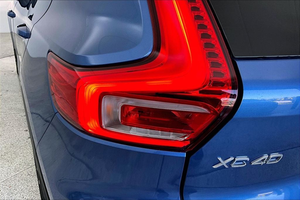 2020 Volvo XC40 R-Design