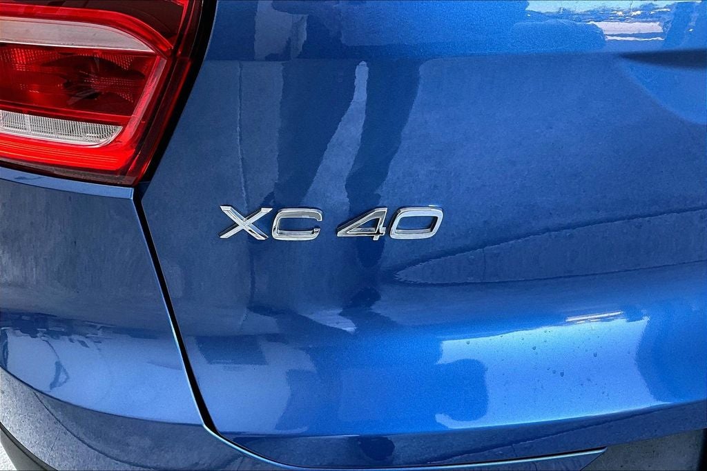 2020 Volvo XC40 R-Design