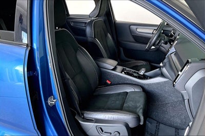 2020 Volvo XC40 R-Design
