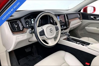 2021 Volvo XC60 T6 Momentum