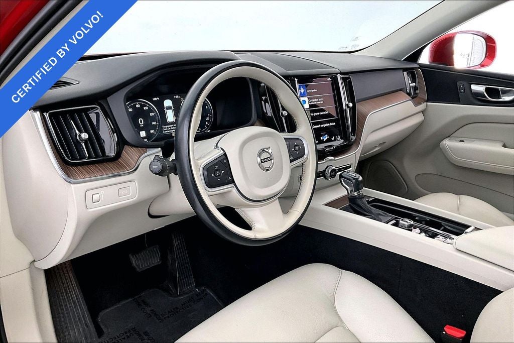 2021 Volvo XC60 T6 Momentum
