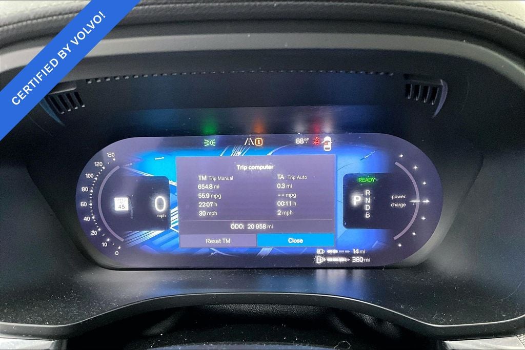 2024 Volvo XC60 Recharge Plug-In Hybrid Ultimate Black Edition
