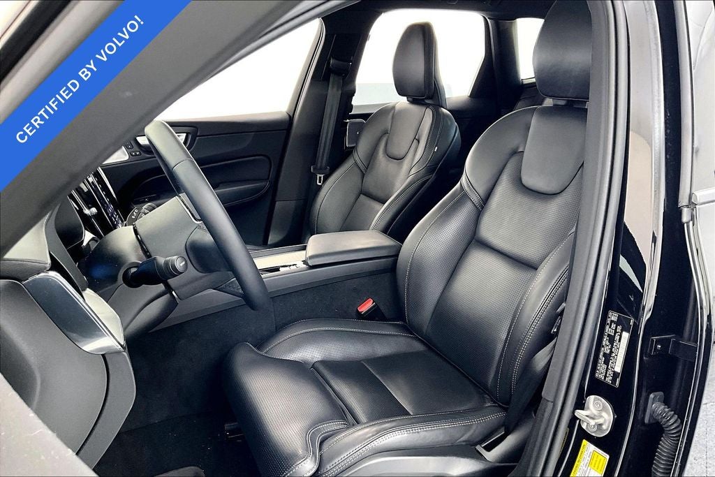2024 Volvo XC60 Recharge Plug-In Hybrid Ultimate Black Edition