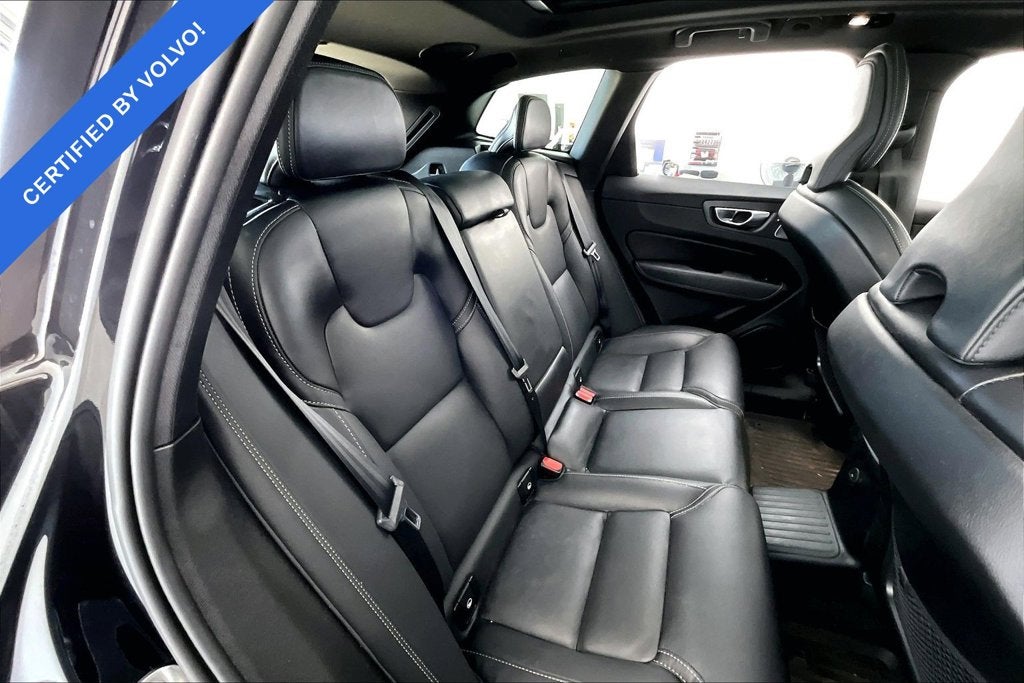 2024 Volvo XC60 Recharge Plug-In Hybrid Ultimate Black Edition