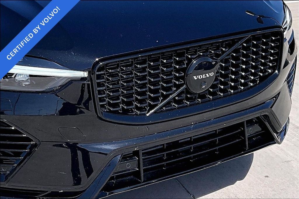 2024 Volvo XC60 Recharge Plug-In Hybrid Ultimate Black Edition