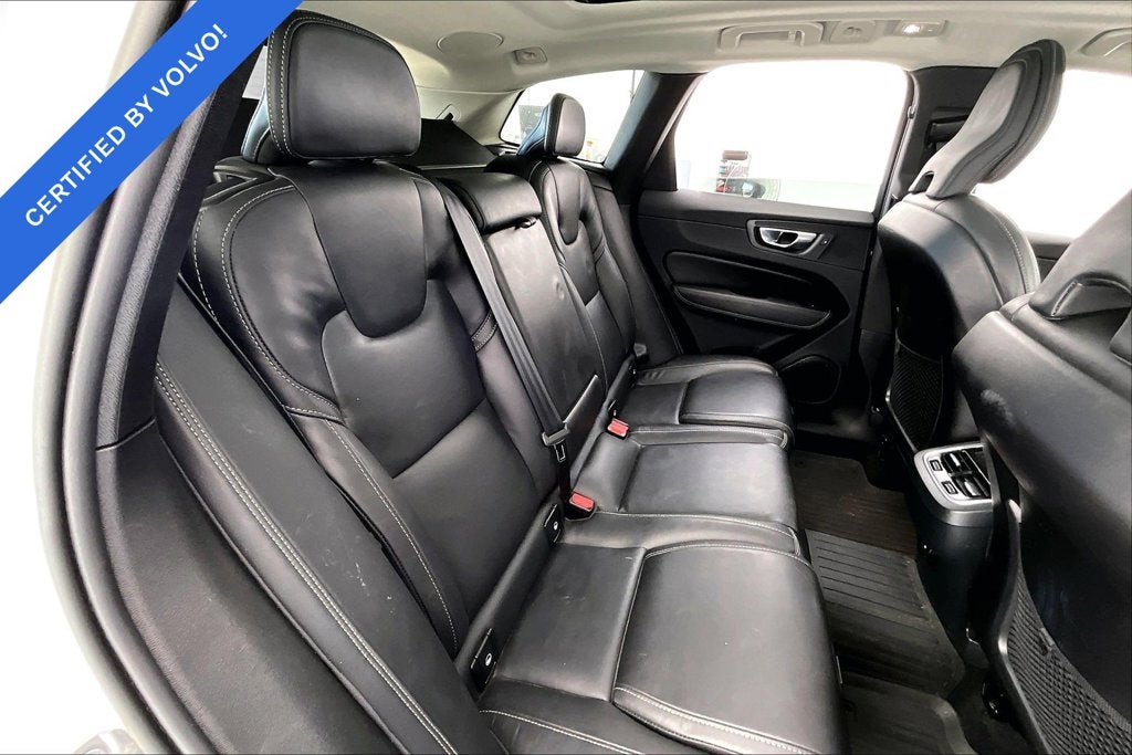 2023 Volvo XC60 B5 Ultimate Bright Theme