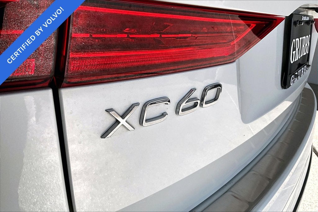 2023 Volvo XC60 B5 Ultimate Bright Theme
