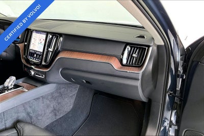 2023 Volvo XC60 B5 Ultimate Bright Theme