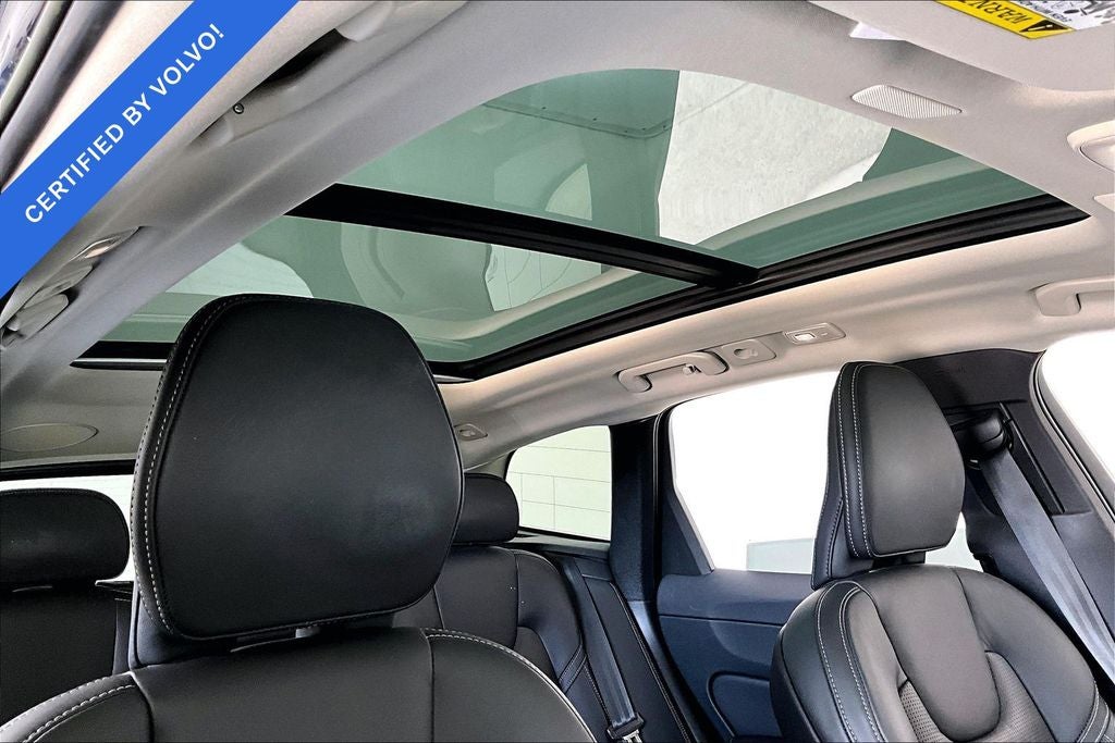 2023 Volvo XC60 B5 Ultimate Bright Theme