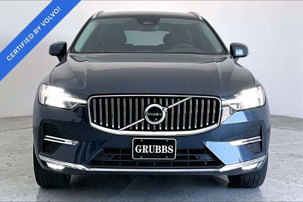 2023 Volvo XC60 B5 Ultimate Bright Theme