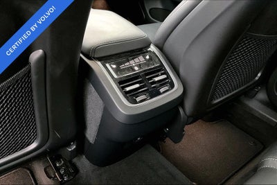 2023 Volvo XC60 B5 Ultimate Bright Theme