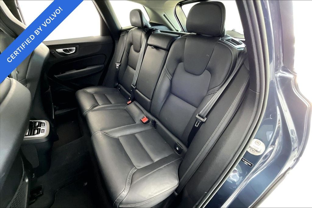 2023 Volvo XC60 B5 Ultimate Bright Theme