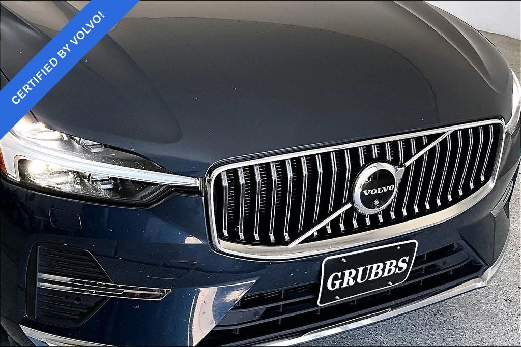 2023 Volvo XC60 B5 Ultimate Bright Theme
