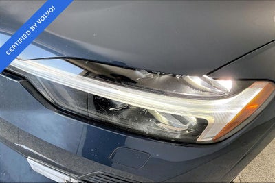2023 Volvo XC60 B5 Ultimate Bright Theme