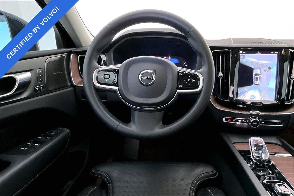 2023 Volvo XC60 B5 Ultimate Bright Theme