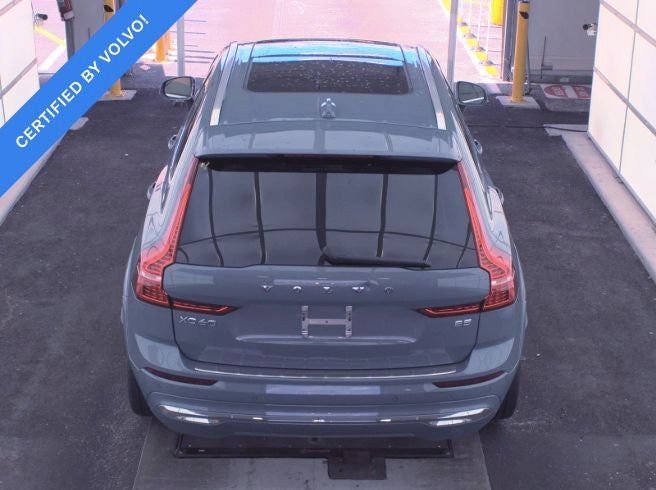 2023 Volvo XC60 B5 Ultimate Bright Theme