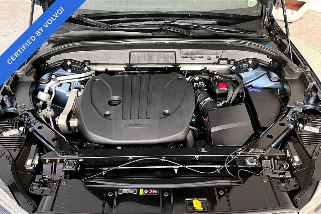 2023 Volvo XC60 B5 Plus Bright Theme