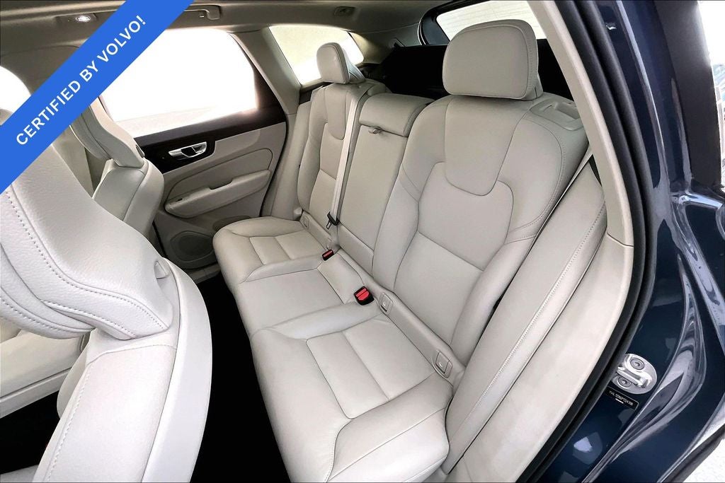 2023 Volvo XC60 B5 Plus Bright Theme