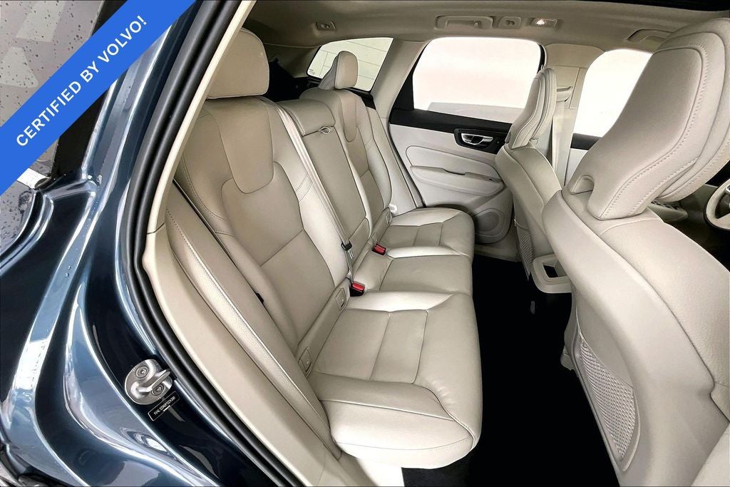 2023 Volvo XC60 B5 Plus Bright Theme