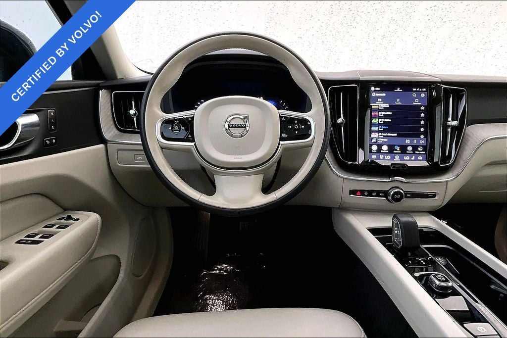 2023 Volvo XC60 B5 Plus Bright Theme