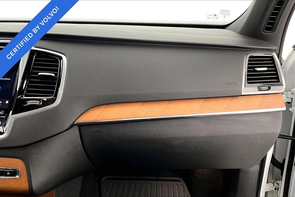 2024 Volvo XC90 B5 Plus