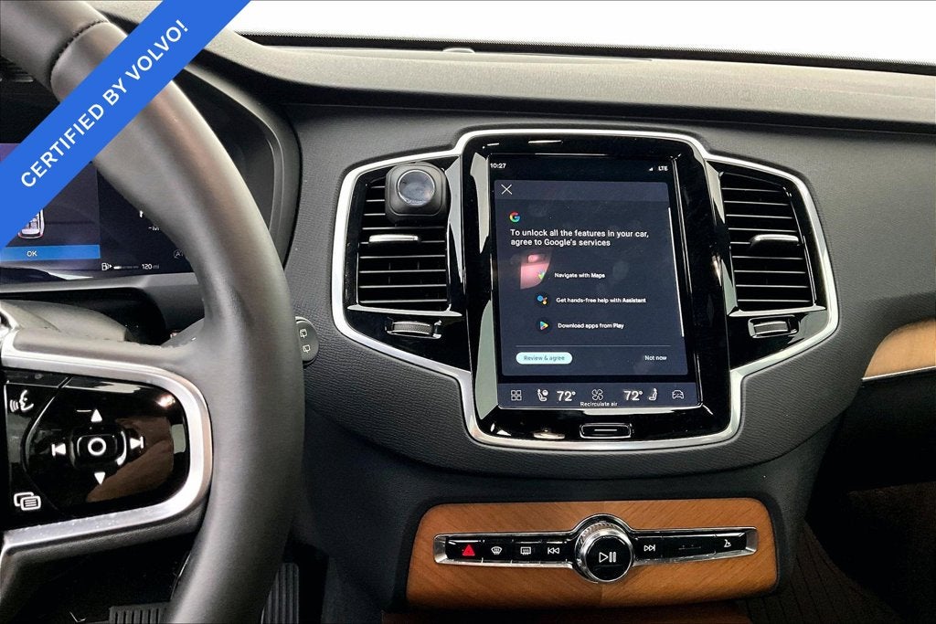2024 Volvo XC90 B5 Plus
