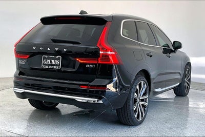 2023 Volvo XC60 B5 Ultimate Bright Theme