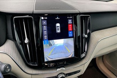 2023 Volvo XC60 B5 Ultimate Bright Theme