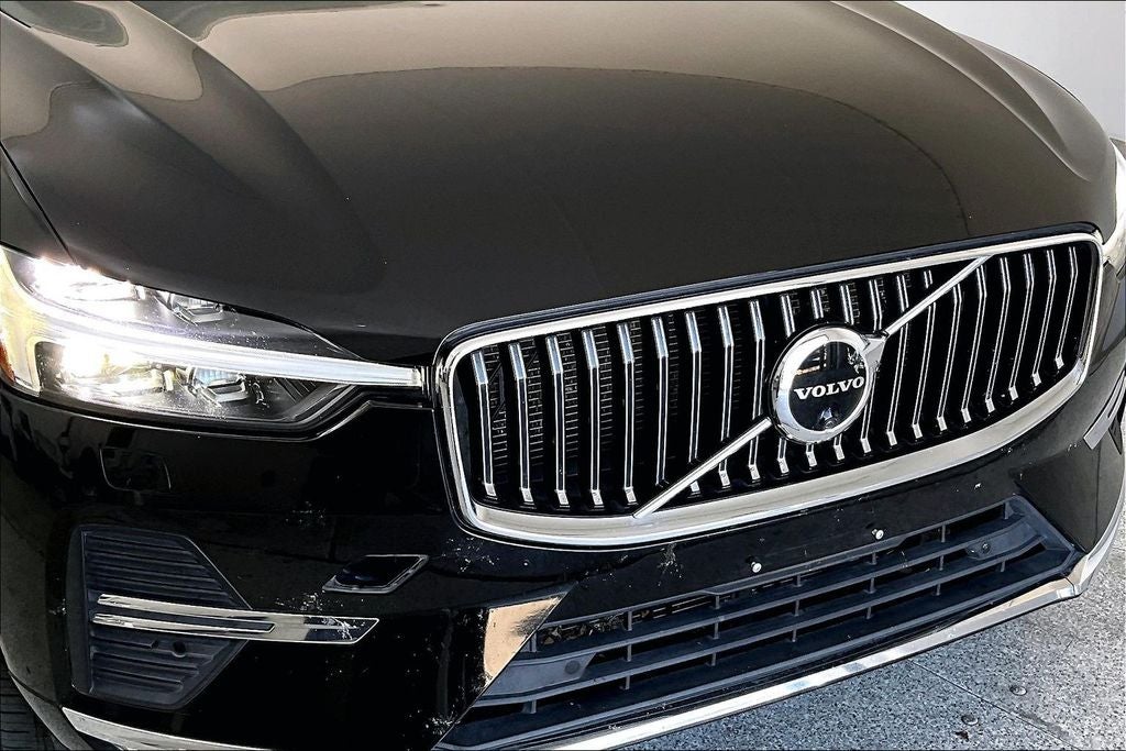 2023 Volvo XC60 B5 Ultimate Bright Theme