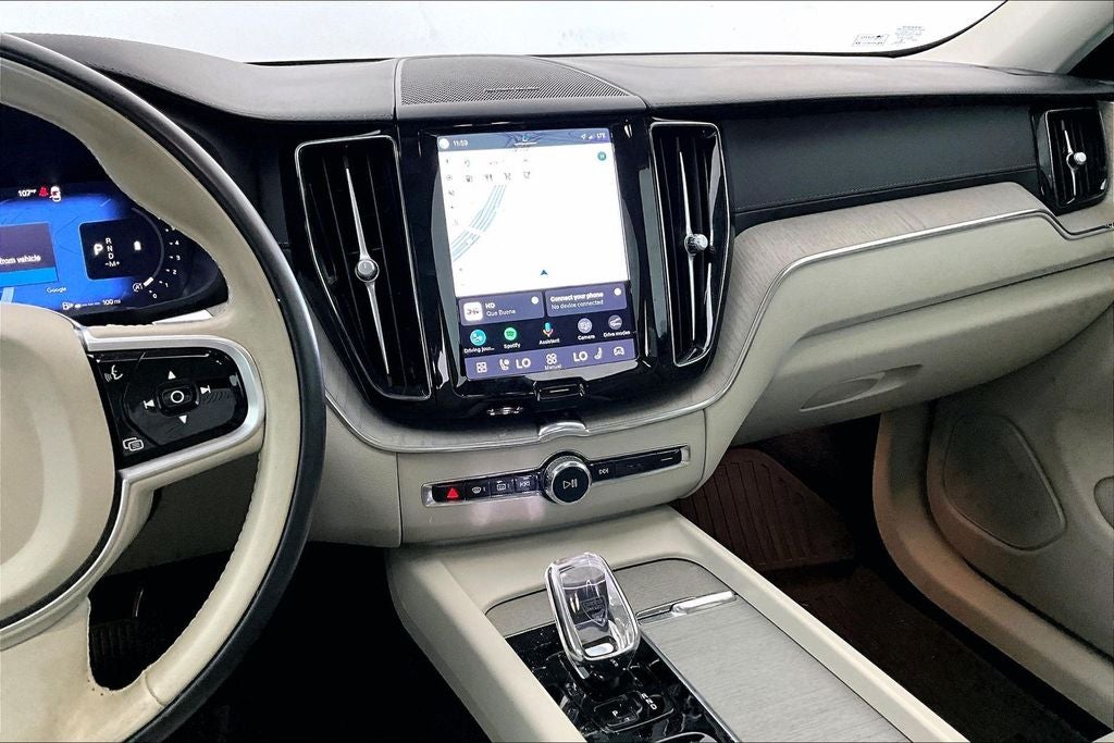 2023 Volvo XC60 B5 Ultimate Bright Theme