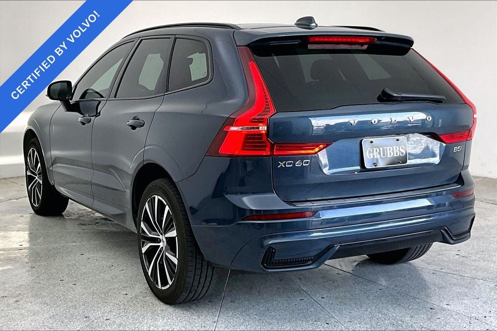 2024 Volvo XC60 B5 Plus Dark Theme