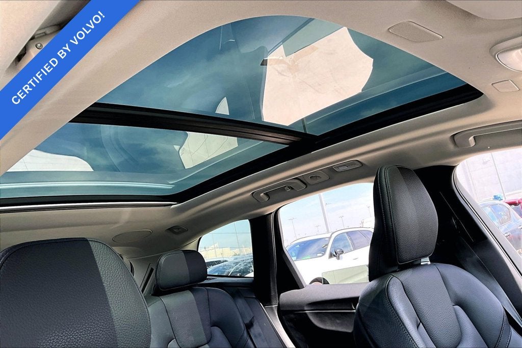 2024 Volvo XC60 B5 Plus Dark Theme