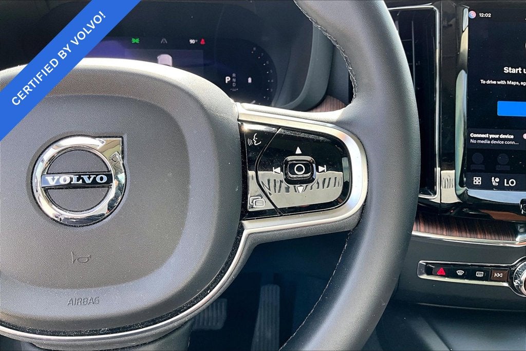 2024 Volvo XC60 B5 Plus Dark Theme