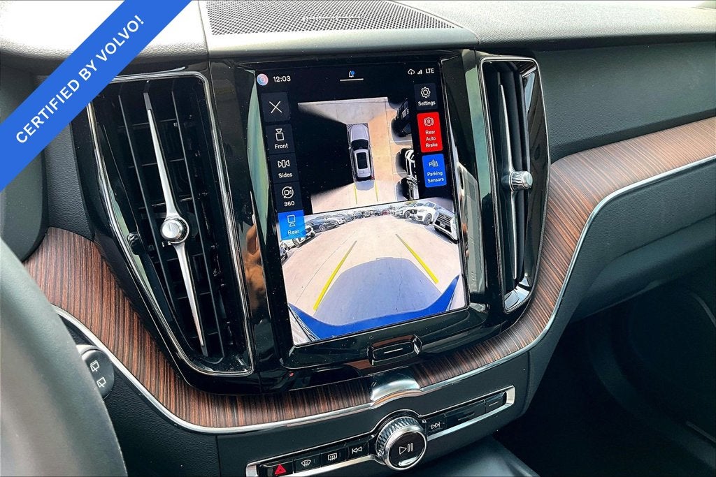 2024 Volvo XC60 B5 Plus Dark Theme