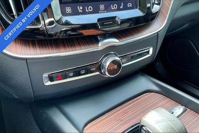 2024 Volvo XC60 B5 Plus Dark Theme