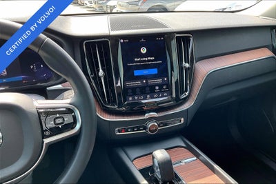 2024 Volvo XC60 B5 Plus Dark Theme