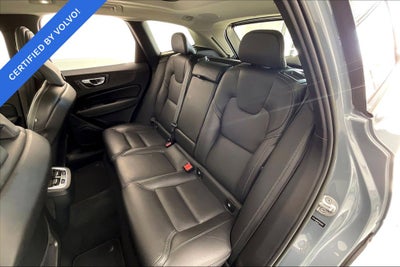2023 Volvo XC60 B5 Ultimate Dark Theme