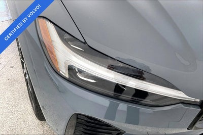 2023 Volvo XC60 B5 Ultimate Dark Theme