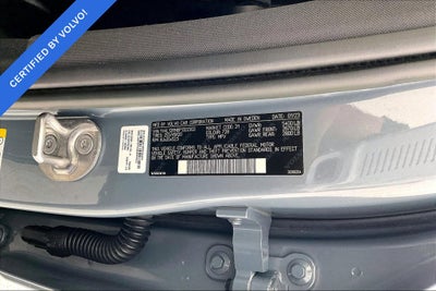 2023 Volvo XC60 B5 Ultimate Dark Theme