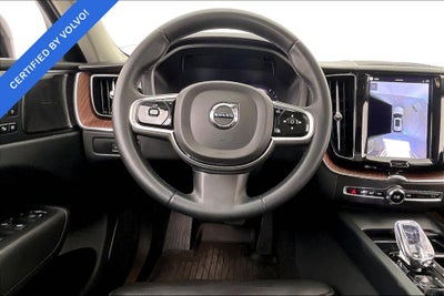 2023 Volvo XC60 B5 Ultimate Dark Theme
