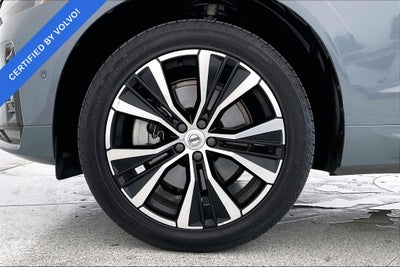 2023 Volvo XC60 B5 Ultimate Dark Theme