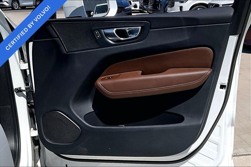 2023 Volvo XC60 B5 Plus Bright Theme