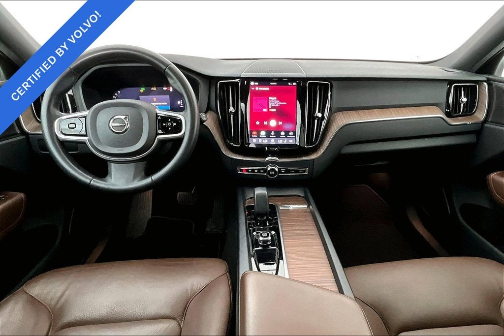 2023 Volvo XC60 B5 Plus Bright Theme